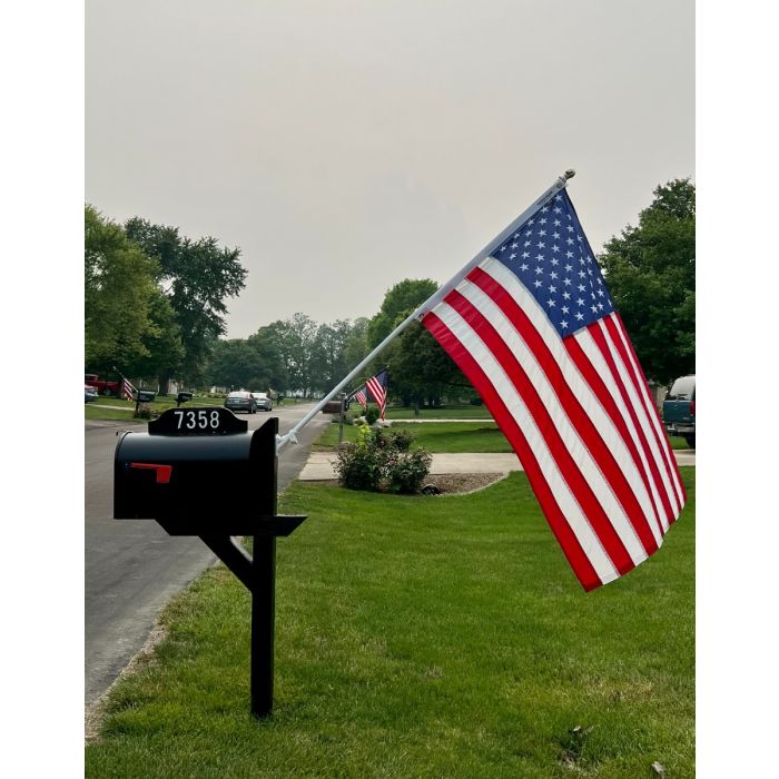 American Flag + Mounting Kit